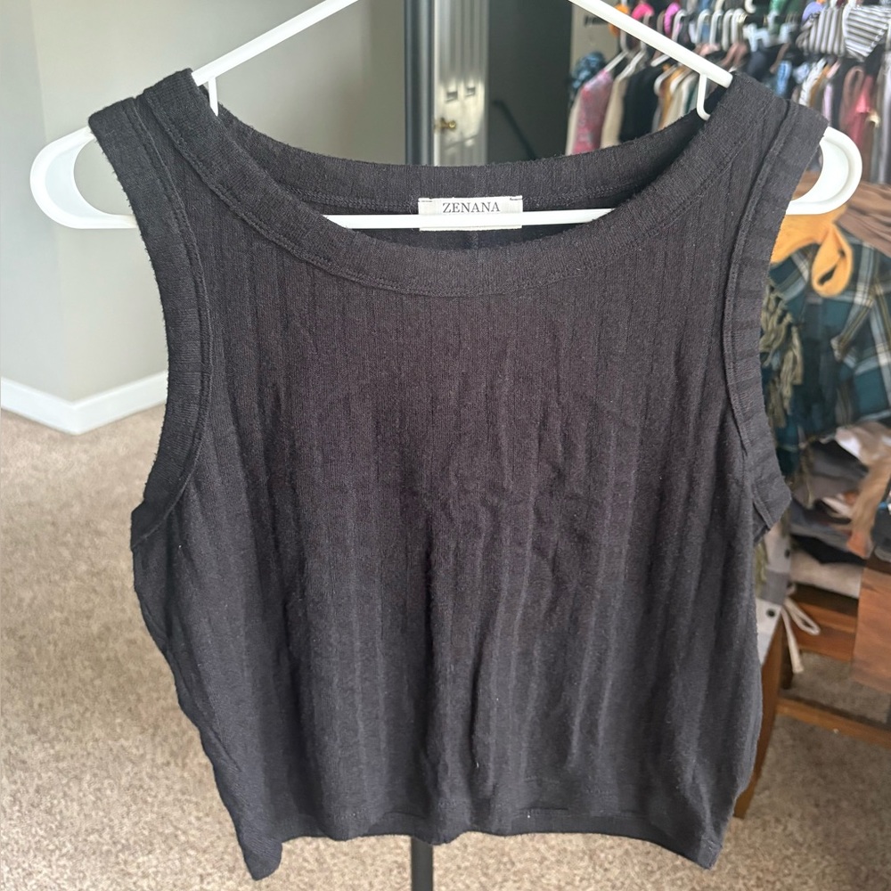 Zenana Outfitters Classic Cropped Black Tank Top